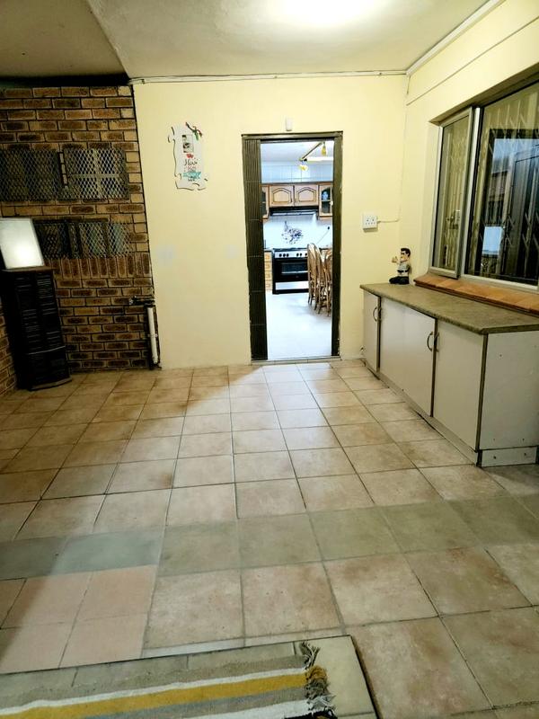 6 Bedroom Property for Sale in Naidooville KwaZulu-Natal