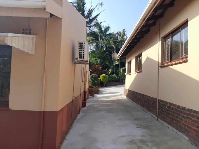 To Let 3 Bedroom Property for Rent in Park Rynie KwaZulu-Natal