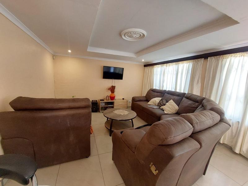 3 Bedroom Property for Sale in Amanzimtoti KwaZulu-Natal