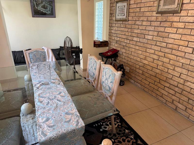 4 Bedroom Property for Sale in Essenwood KwaZulu-Natal