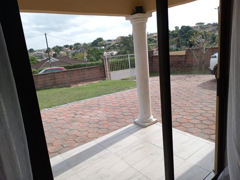 To Let 3 Bedroom Property for Rent in Kwandengezi KwaZulu-Natal