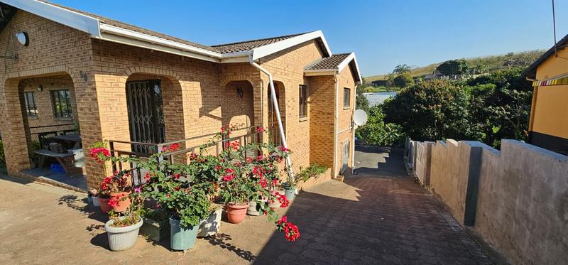 4 Bedroom Property for Sale in Naidooville KwaZulu-Natal