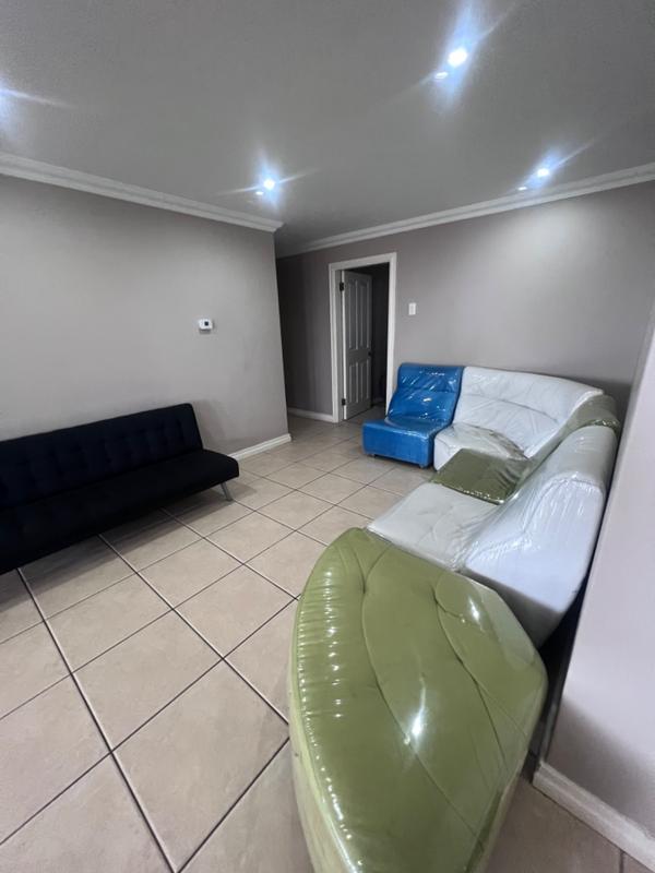 To Let 4 Bedroom Property for Rent in Umhlanga Rocks KwaZulu-Natal