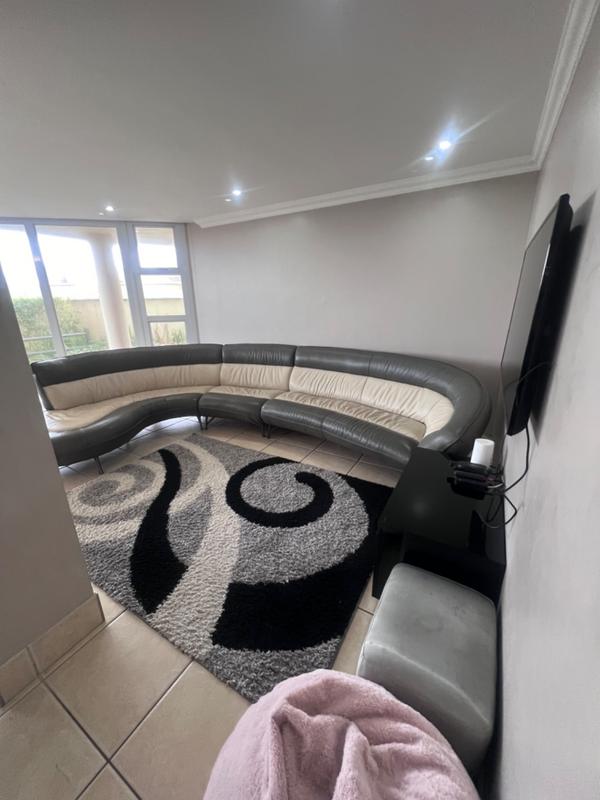 To Let 4 Bedroom Property for Rent in Umhlanga Rocks KwaZulu-Natal