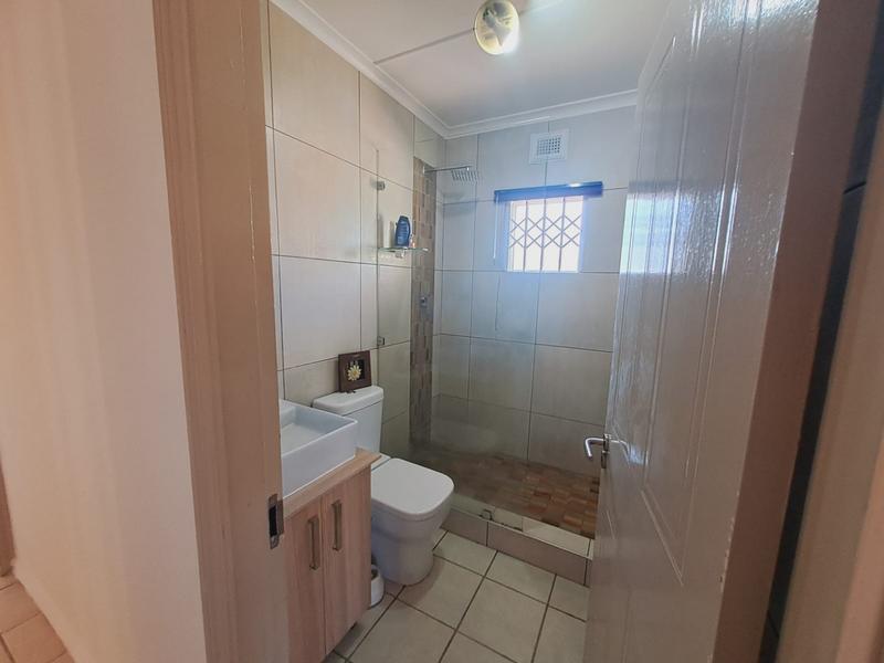 2 Bedroom Property for Sale in Brindhaven KwaZulu-Natal