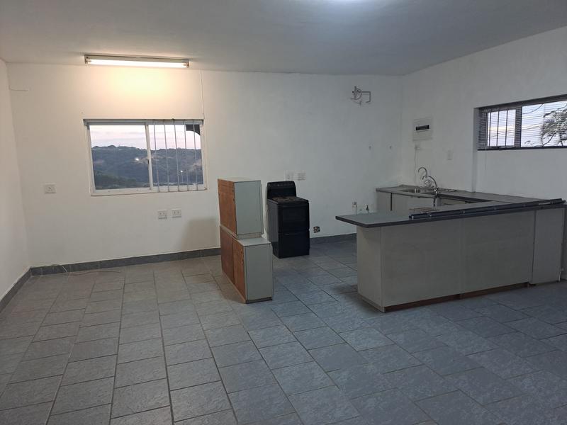 To Let 1 Bedroom Property for Rent in Umkomaas KwaZulu-Natal