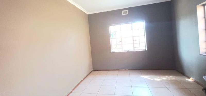 3 Bedroom Property for Sale in Montclair KwaZulu-Natal