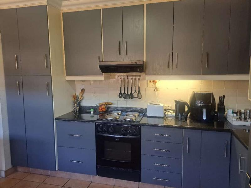 3 Bedroom Property for Sale in Montclair KwaZulu-Natal