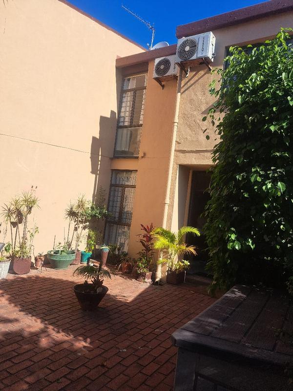 3 Bedroom Property for Sale in Montclair KwaZulu-Natal