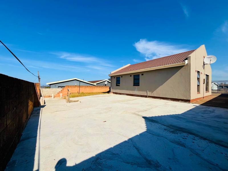 3 Bedroom Property for Sale in Umlazi KwaZulu-Natal