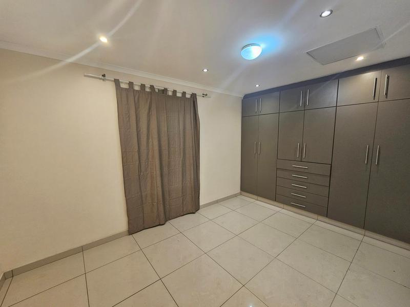 2 Bedroom Property for Sale in Oaklands KwaZulu-Natal