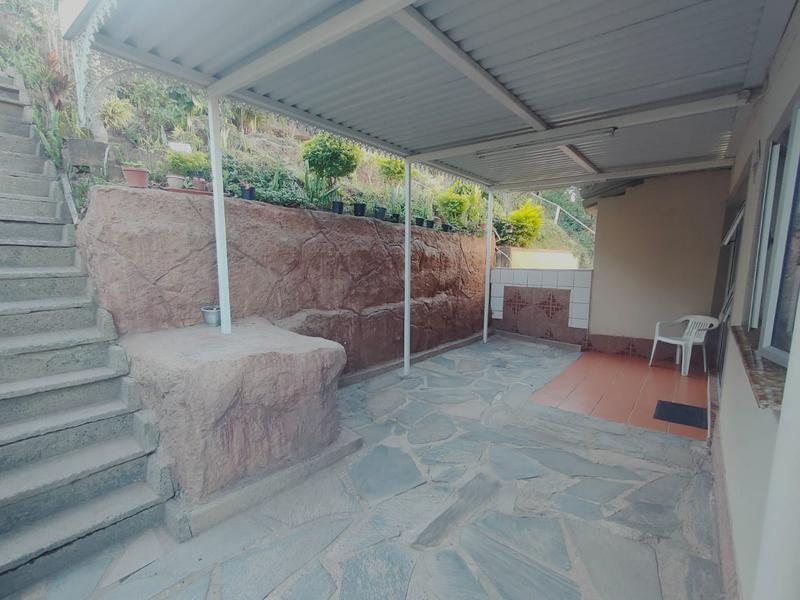 3 Bedroom Property for Sale in Risecliff KwaZulu-Natal