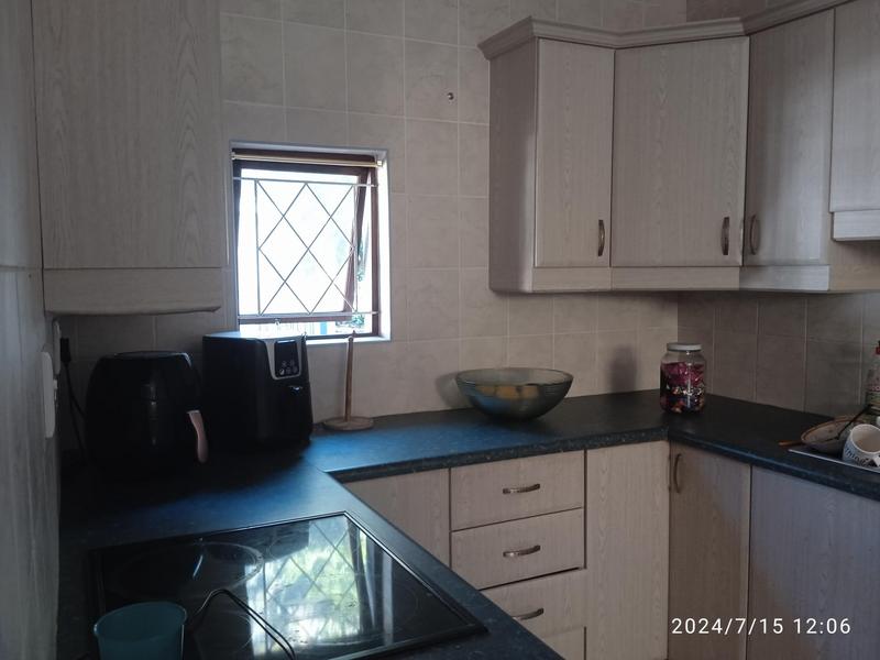 2 Bedroom Property for Sale in Umtentweni KwaZulu-Natal