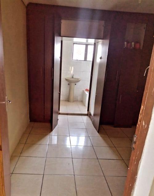 3 Bedroom Property for Sale in Umlazi KwaZulu-Natal