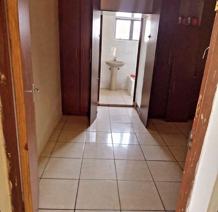 3 Bedroom Property for Sale in Umlazi KwaZulu-Natal