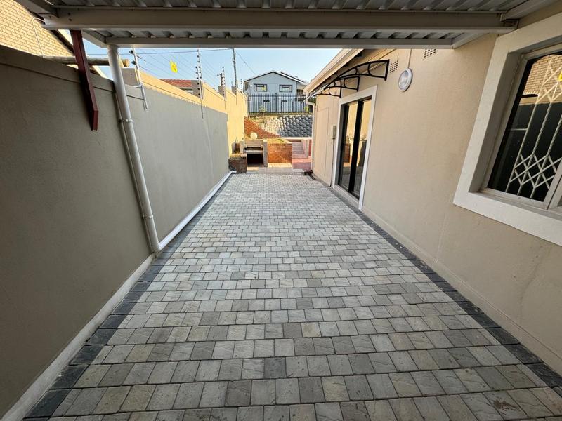 To Let 3 Bedroom Property for Rent in Umhlatuzana KwaZulu-Natal