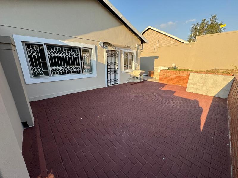 To Let 3 Bedroom Property for Rent in Umhlatuzana KwaZulu-Natal