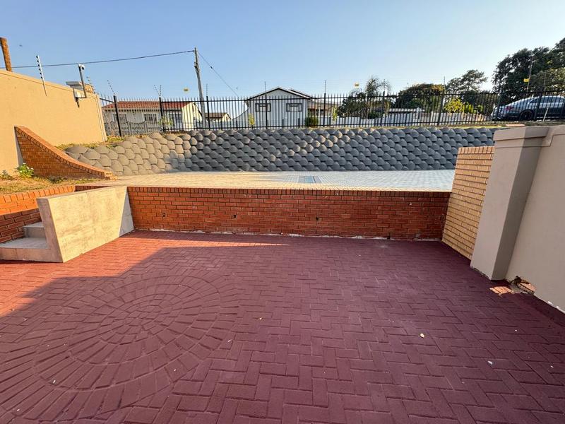 To Let 3 Bedroom Property for Rent in Umhlatuzana KwaZulu-Natal