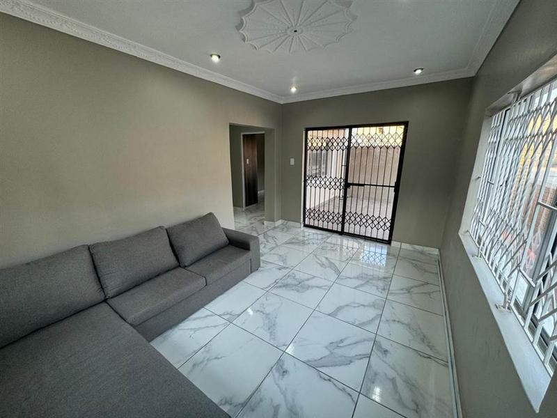 To Let 4 Bedroom Property for Rent in Umhlatuzana KwaZulu-Natal