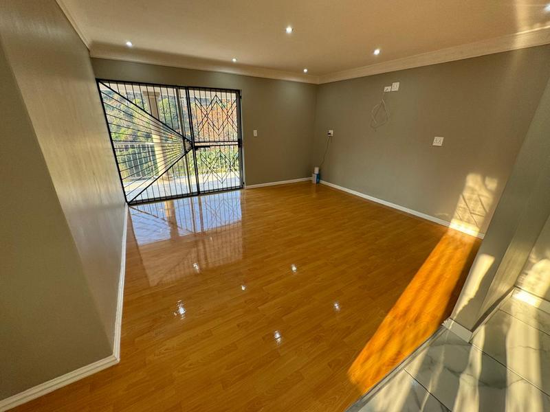 To Let 2 Bedroom Property for Rent in Umhlatuzana KwaZulu-Natal