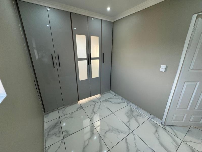 To Let 2 Bedroom Property for Rent in Umhlatuzana KwaZulu-Natal