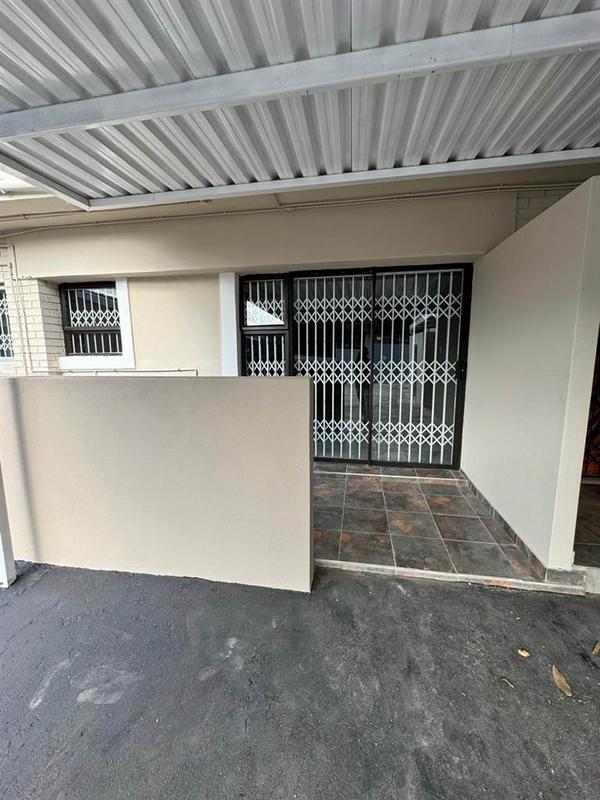 To Let 2 Bedroom Property for Rent in Umhlatuzana KwaZulu-Natal