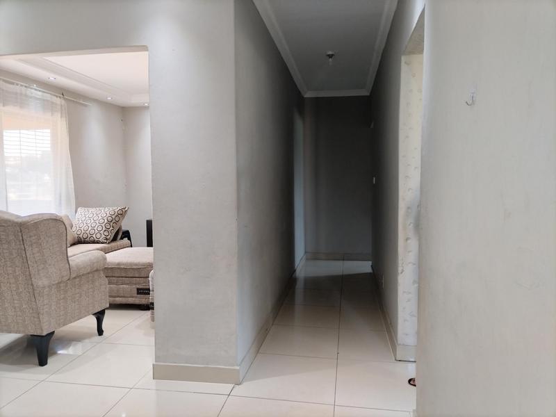 3 Bedroom Property for Sale in Kwandengezi KwaZulu-Natal