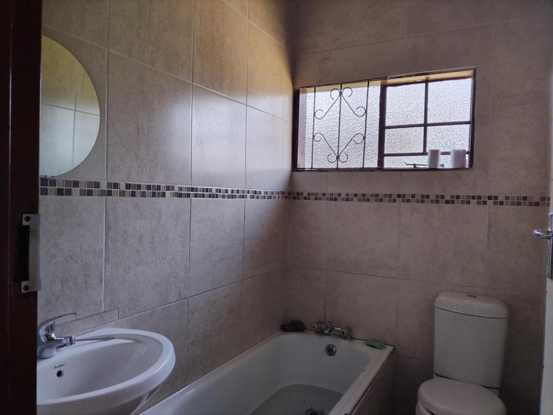 3 Bedroom Property for Sale in Kwandengezi KwaZulu-Natal