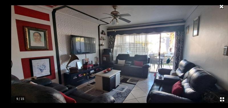 3 Bedroom Property for Sale in Uvongo KwaZulu-Natal