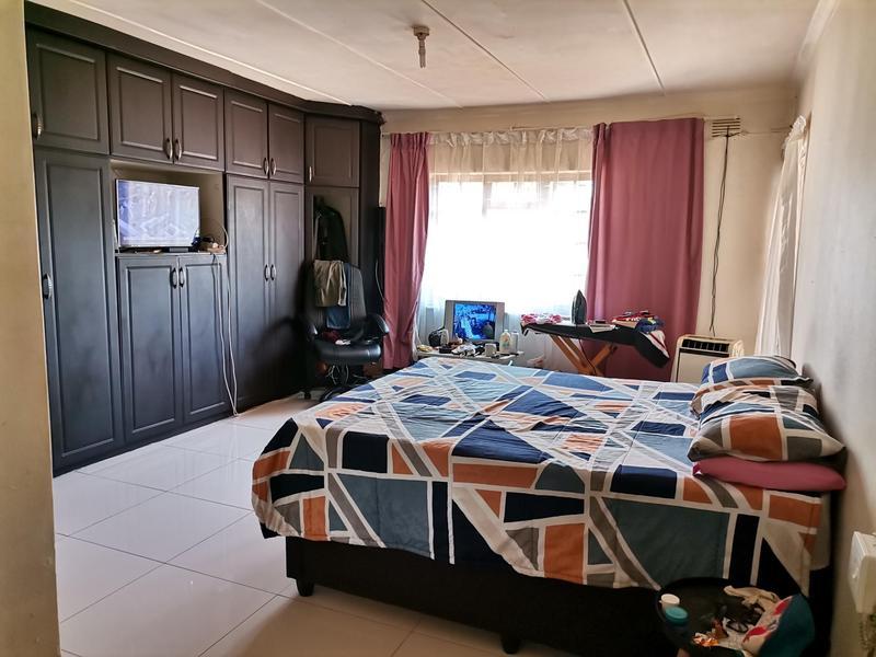 3 Bedroom Property for Sale in Westridge KwaZulu-Natal