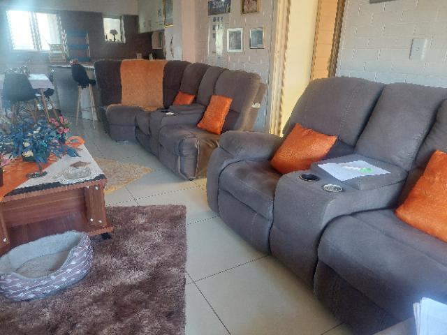 2 Bedroom Property for Sale in Amanzimtoti KwaZulu-Natal