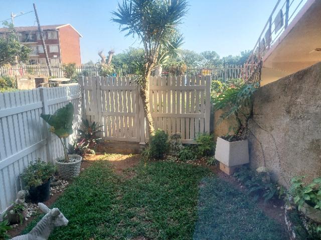 2 Bedroom Property for Sale in Amanzimtoti KwaZulu-Natal