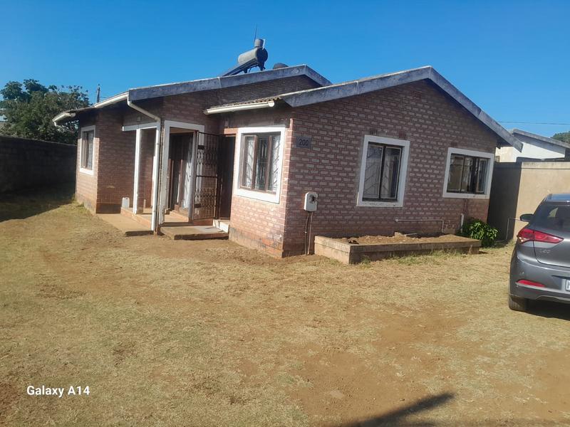 3 Bedroom Property for Sale in Kwamashu KwaZulu-Natal