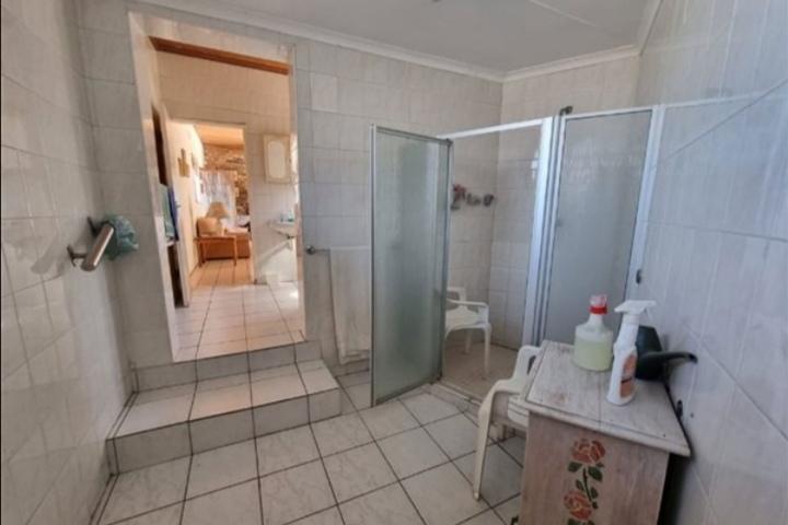 5 Bedroom Property for Sale in Veld En Vlei KwaZulu-Natal