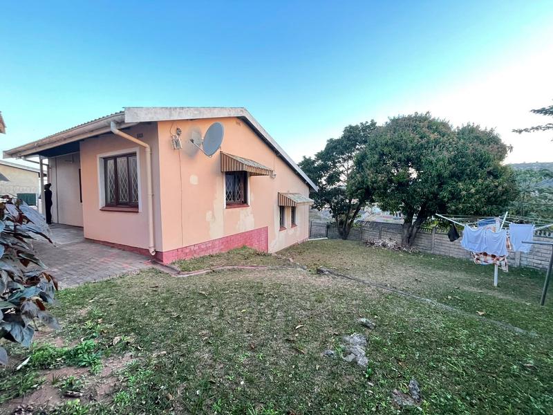 3 Bedroom Property for Sale in Umlazi KwaZulu-Natal