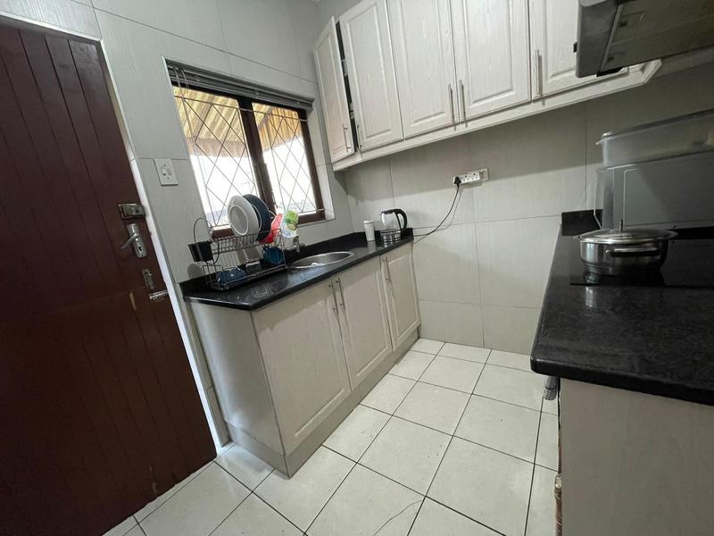 3 Bedroom Property for Sale in Umlazi KwaZulu-Natal