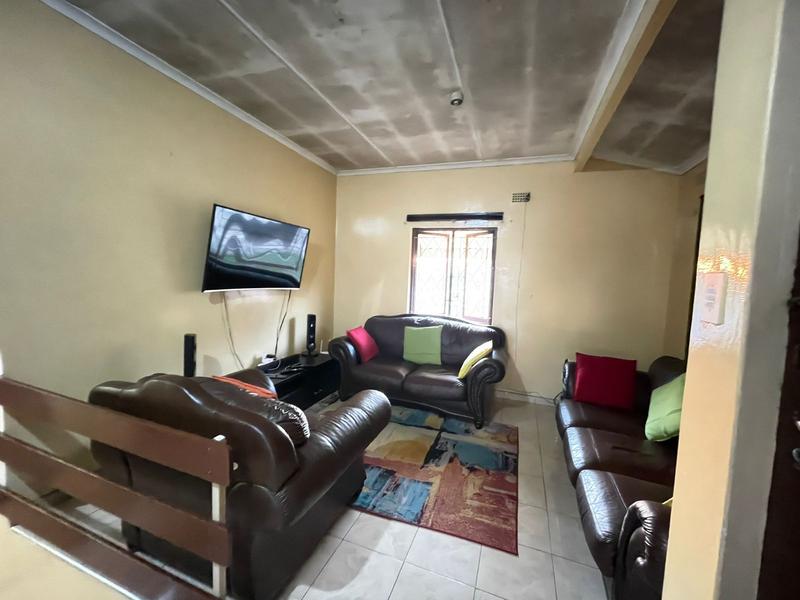 3 Bedroom Property for Sale in Umlazi KwaZulu-Natal