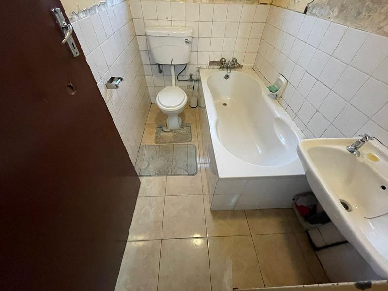 3 Bedroom Property for Sale in Umlazi KwaZulu-Natal