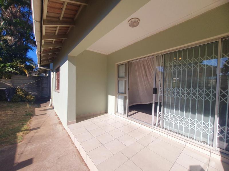 2 Bedroom Property for Sale in Uvongo KwaZulu-Natal