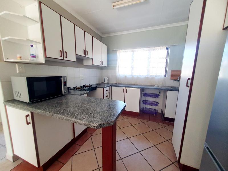 2 Bedroom Property for Sale in Uvongo KwaZulu-Natal