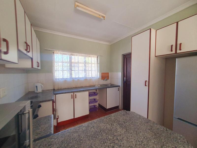 2 Bedroom Property for Sale in Uvongo KwaZulu-Natal