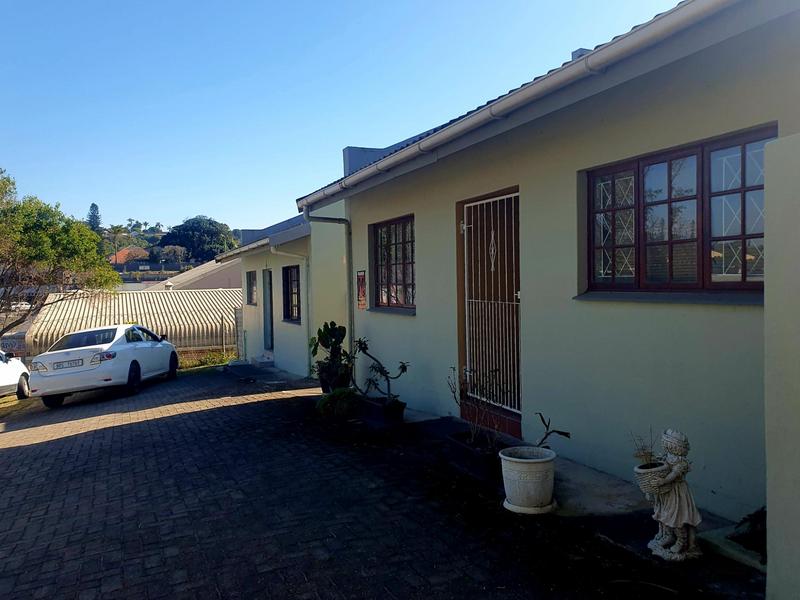 2 Bedroom Property for Sale in Uvongo KwaZulu-Natal