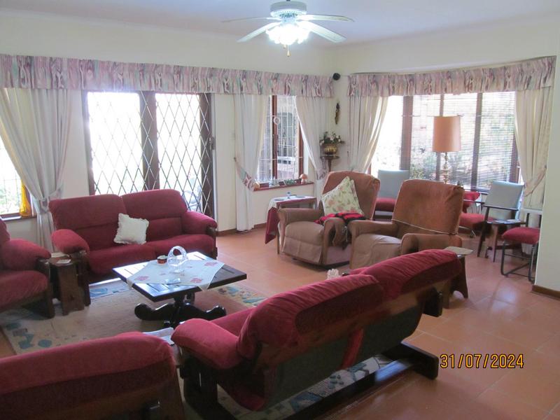 3 Bedroom Property for Sale in Umtentweni KwaZulu-Natal