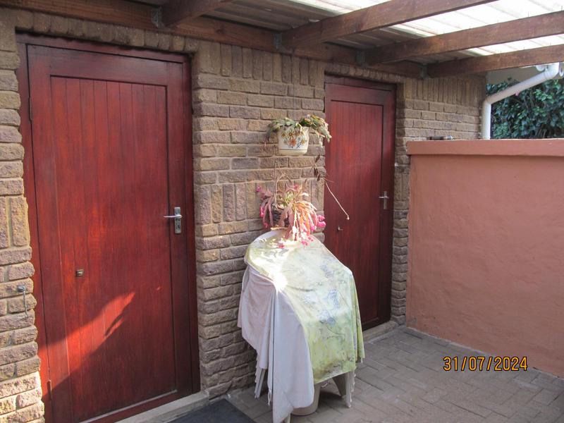 3 Bedroom Property for Sale in Umtentweni KwaZulu-Natal