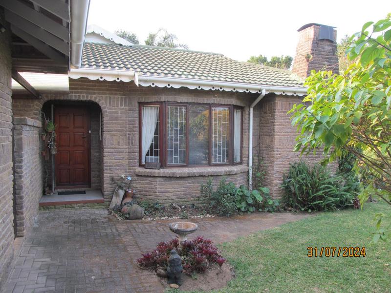 3 Bedroom Property for Sale in Umtentweni KwaZulu-Natal