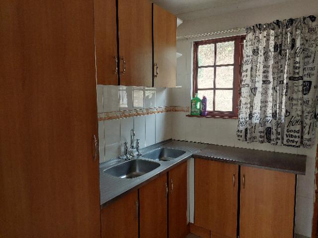 To Let 2 Bedroom Property for Rent in Illovo KwaZulu-Natal