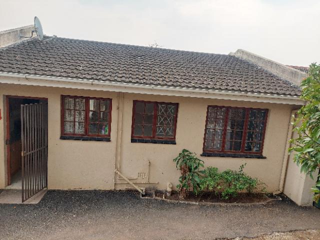 To Let 2 Bedroom Property for Rent in Illovo KwaZulu-Natal