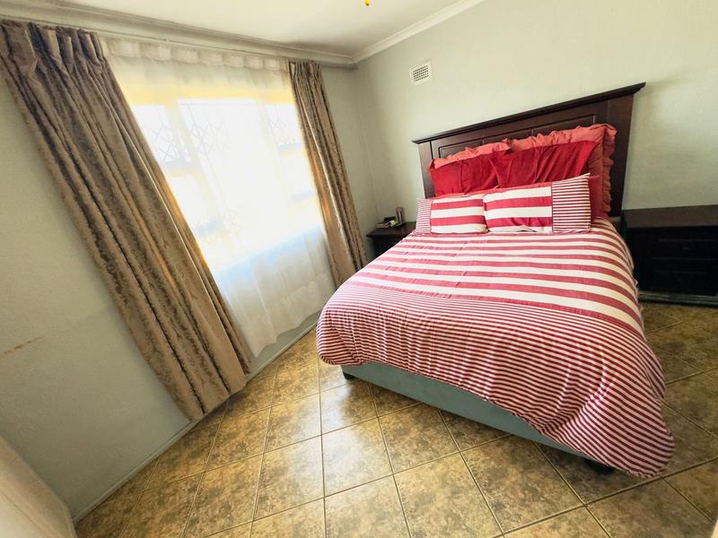 3 Bedroom Property for Sale in KwaMashu A KwaZulu-Natal