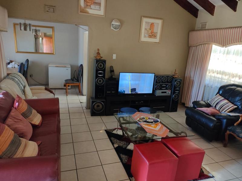 To Let 3 Bedroom Property for Rent in Escombe KwaZulu-Natal