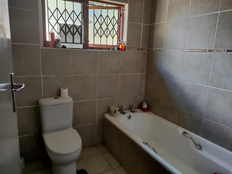 To Let 3 Bedroom Property for Rent in Escombe KwaZulu-Natal